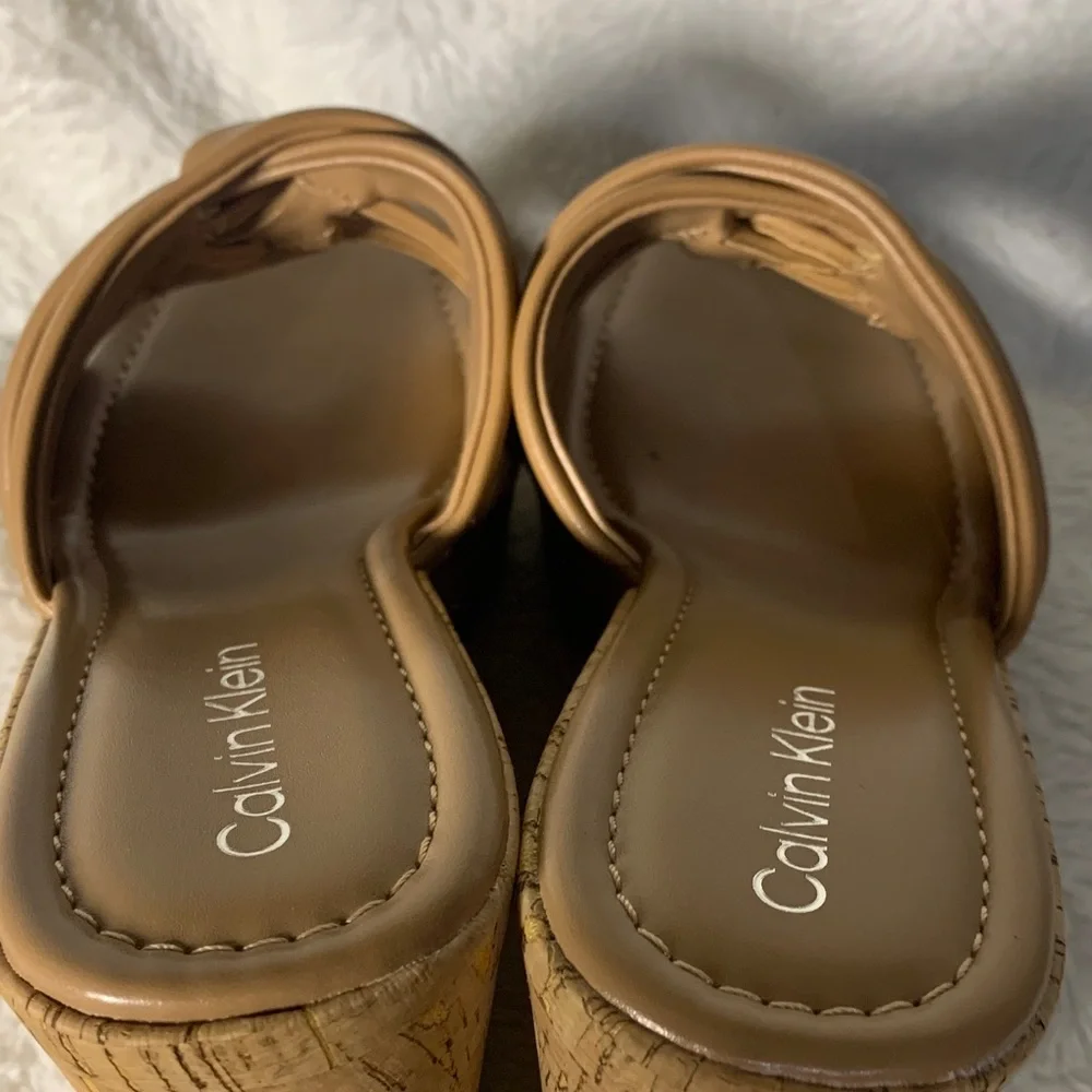 NWOT Calvin Klein Women's Beige Wedge Sandals - Picture 4 of 7